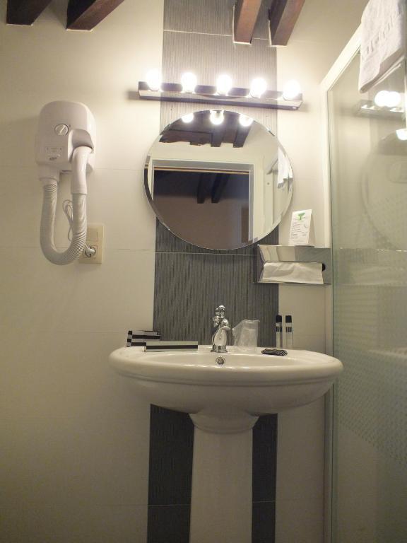 A Fleur De Couette Hotel Auvelais Szoba fotó