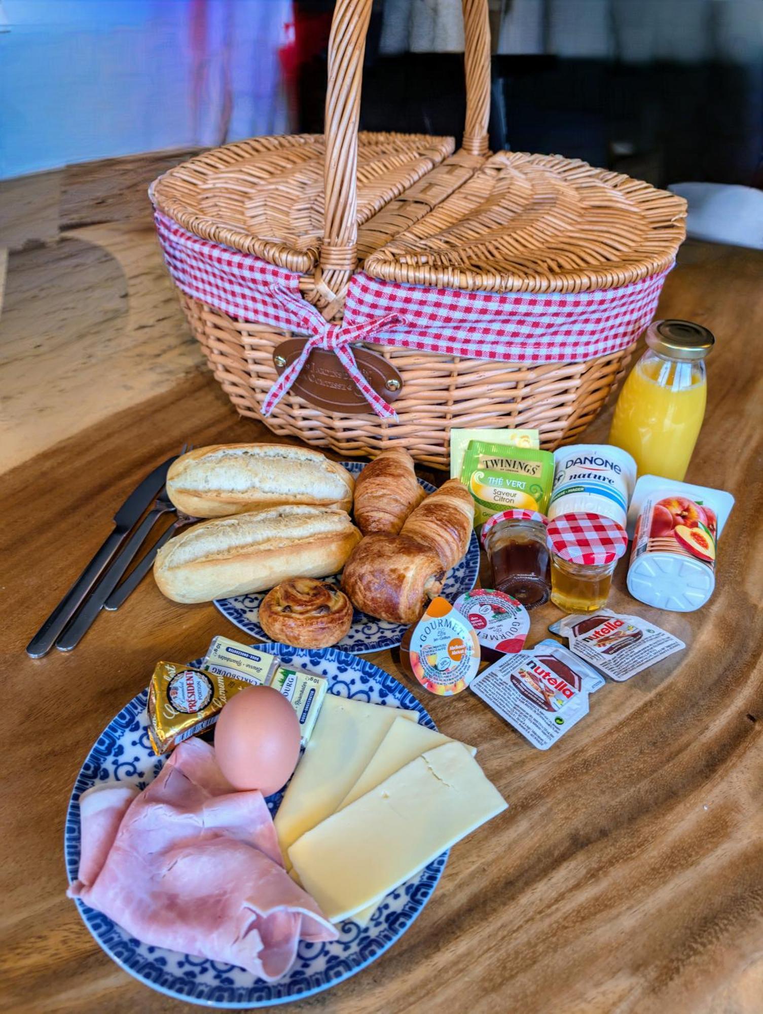 A Fleur De Couette Hotel Auvelais Kültér fotó